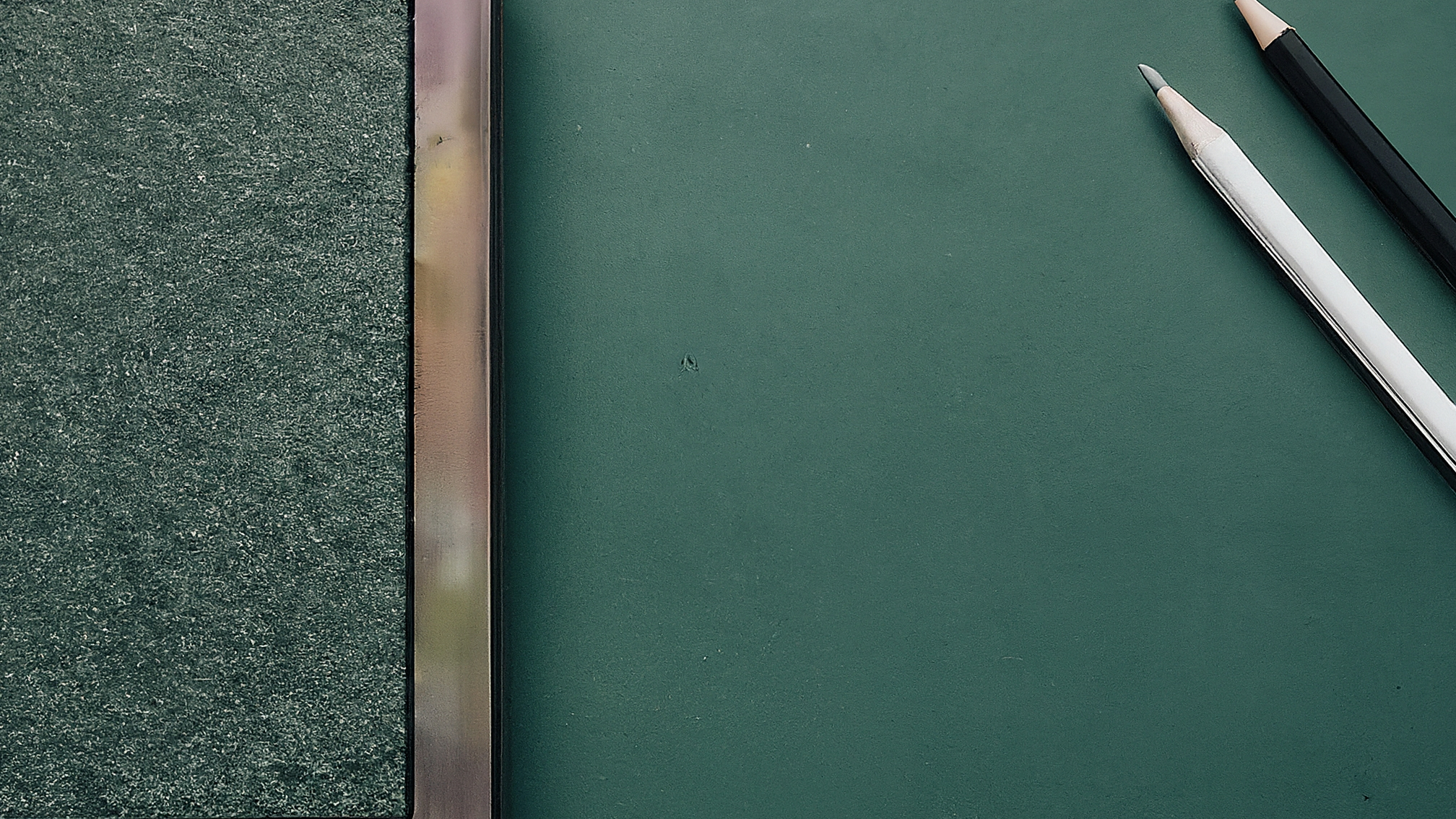 Professional educational hero image, green and blue color scheme, clean and modern design, suitable for website header,